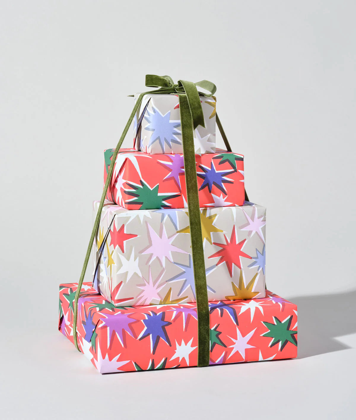 Gift Wrapping 包装紙 / Celebration Stars Red